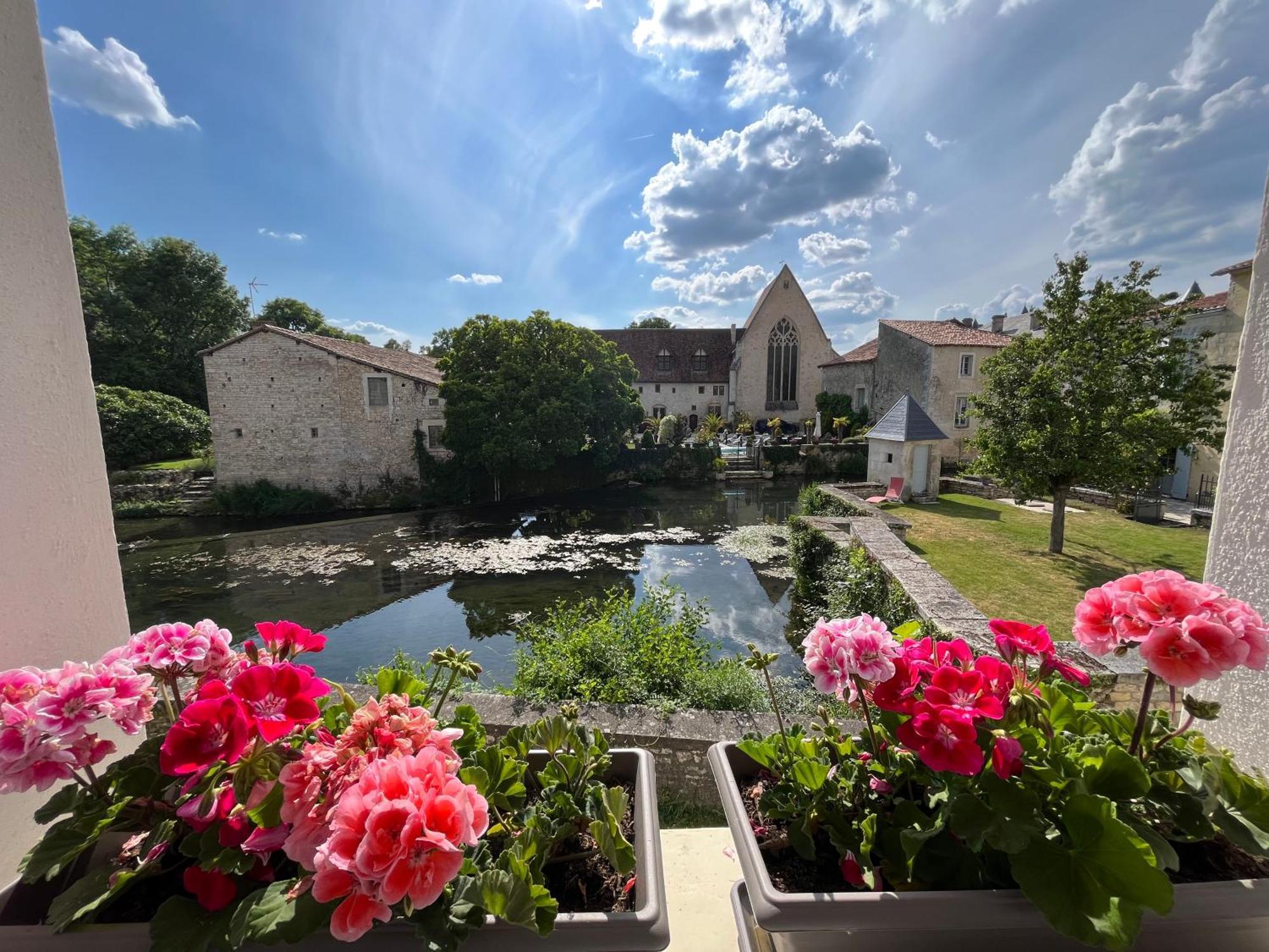 Les Bruyeres Chambres Dhotes Et Gite Verteuil-sur-Charente Exterior photo