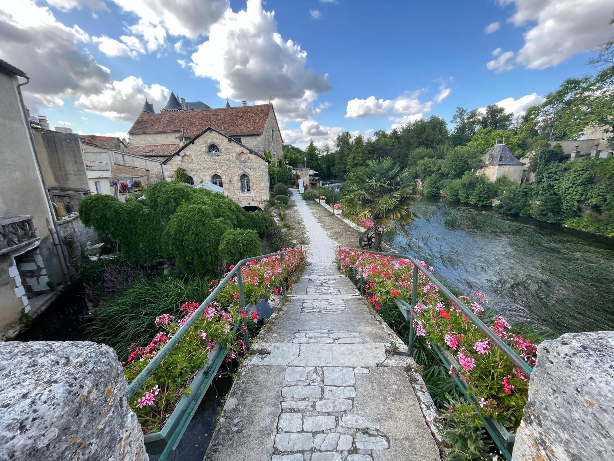 Les Bruyeres Chambres Dhotes Et Gite Verteuil-sur-Charente Exterior photo